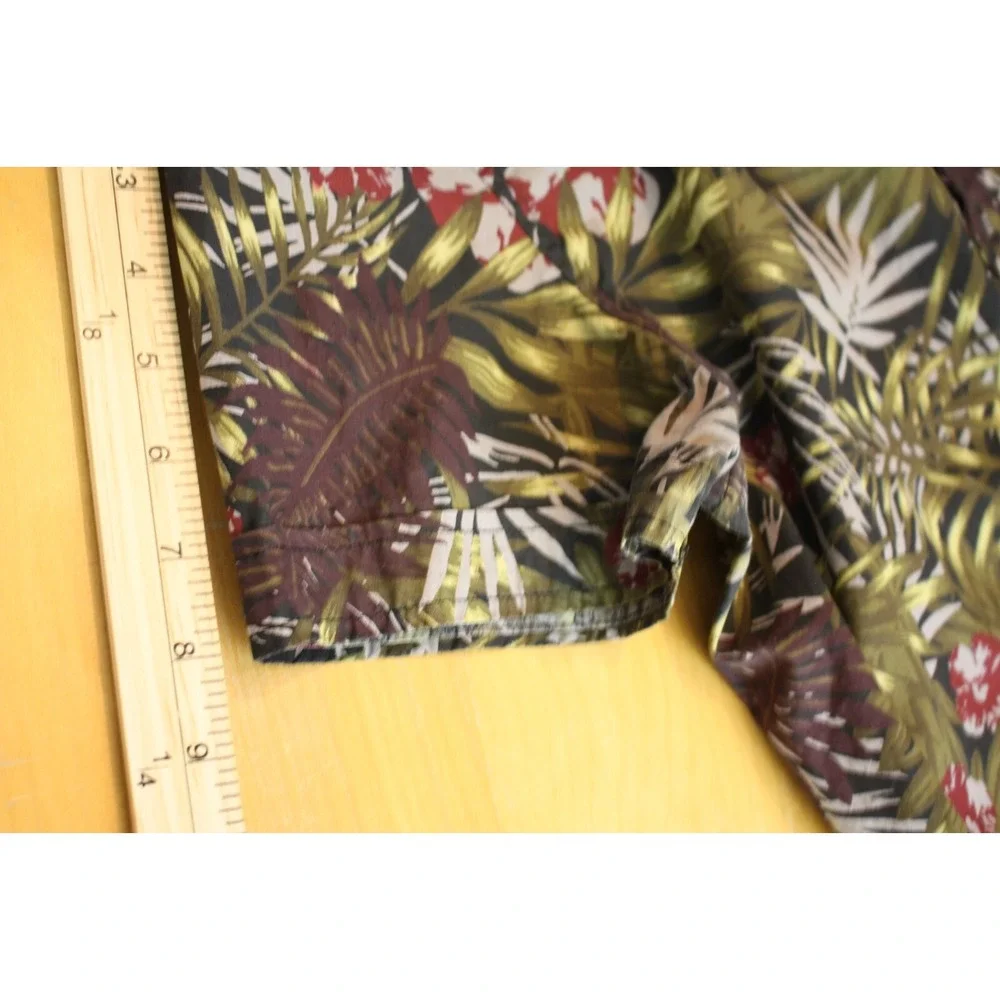 Guess Shorts Men's Medium Multicolor Button Up Tropical Aloha Beach Casual Top